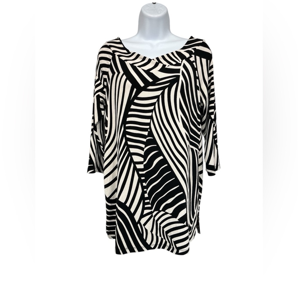 Chicos Travelers blouse size medium